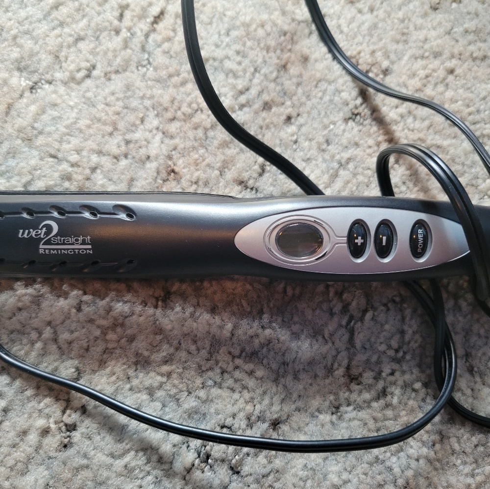 Hair straightener